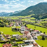 Cooee Alpin Kitzbueheler Alpen מלון 3*